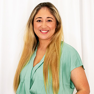 Headshot of Isabel Almendarez
